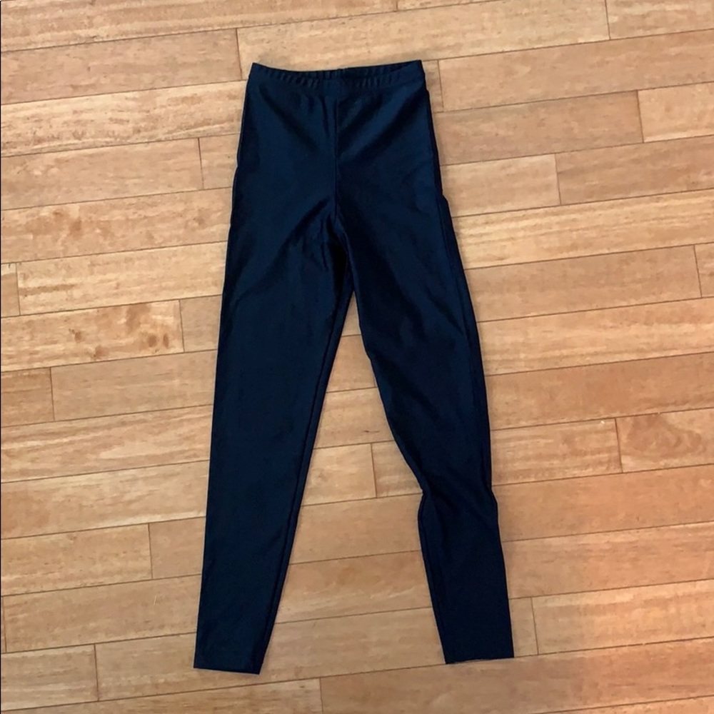 Black leggings